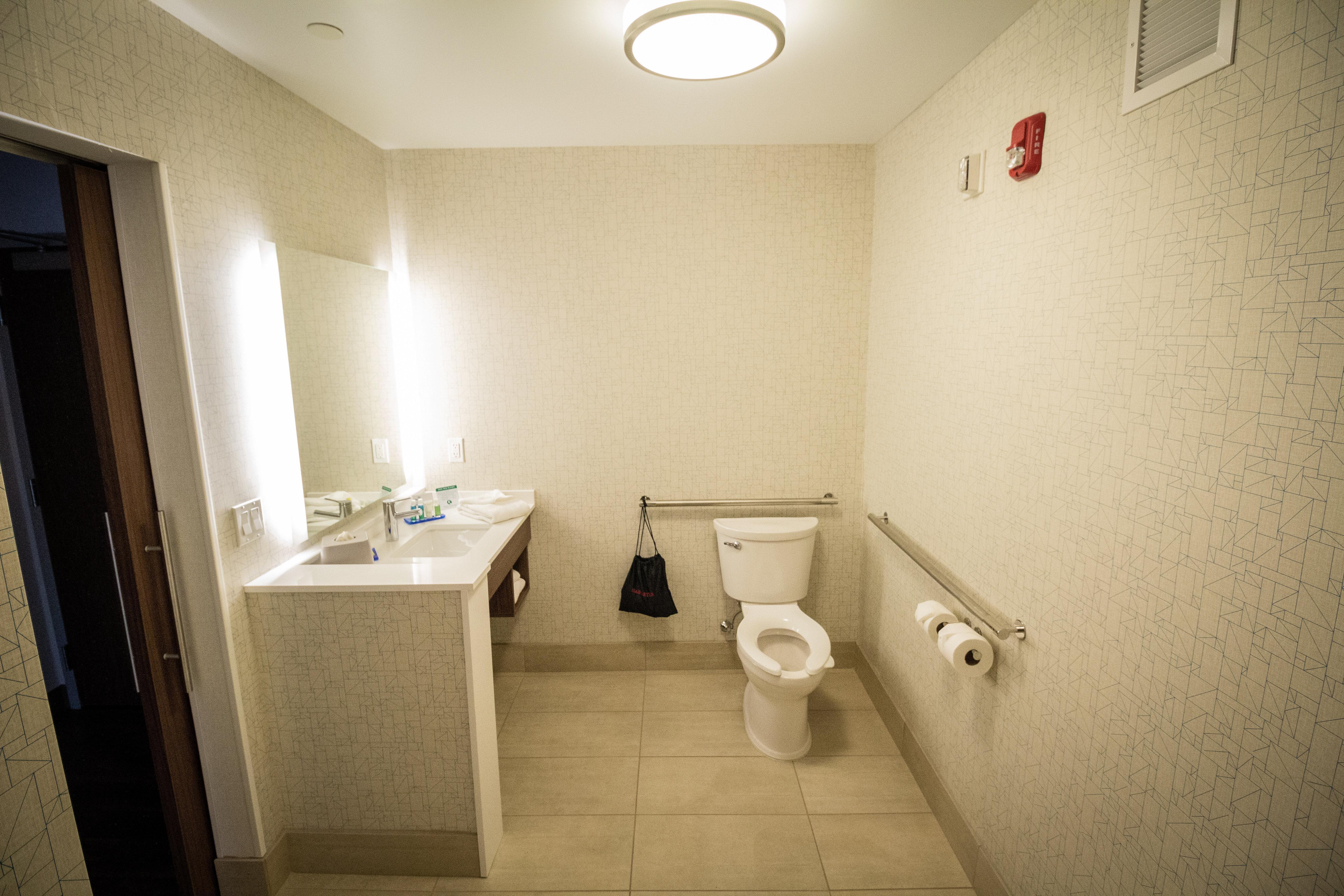 Holiday Inn Express & Suites - Boston South - Randolph By Ihg Extérieur photo