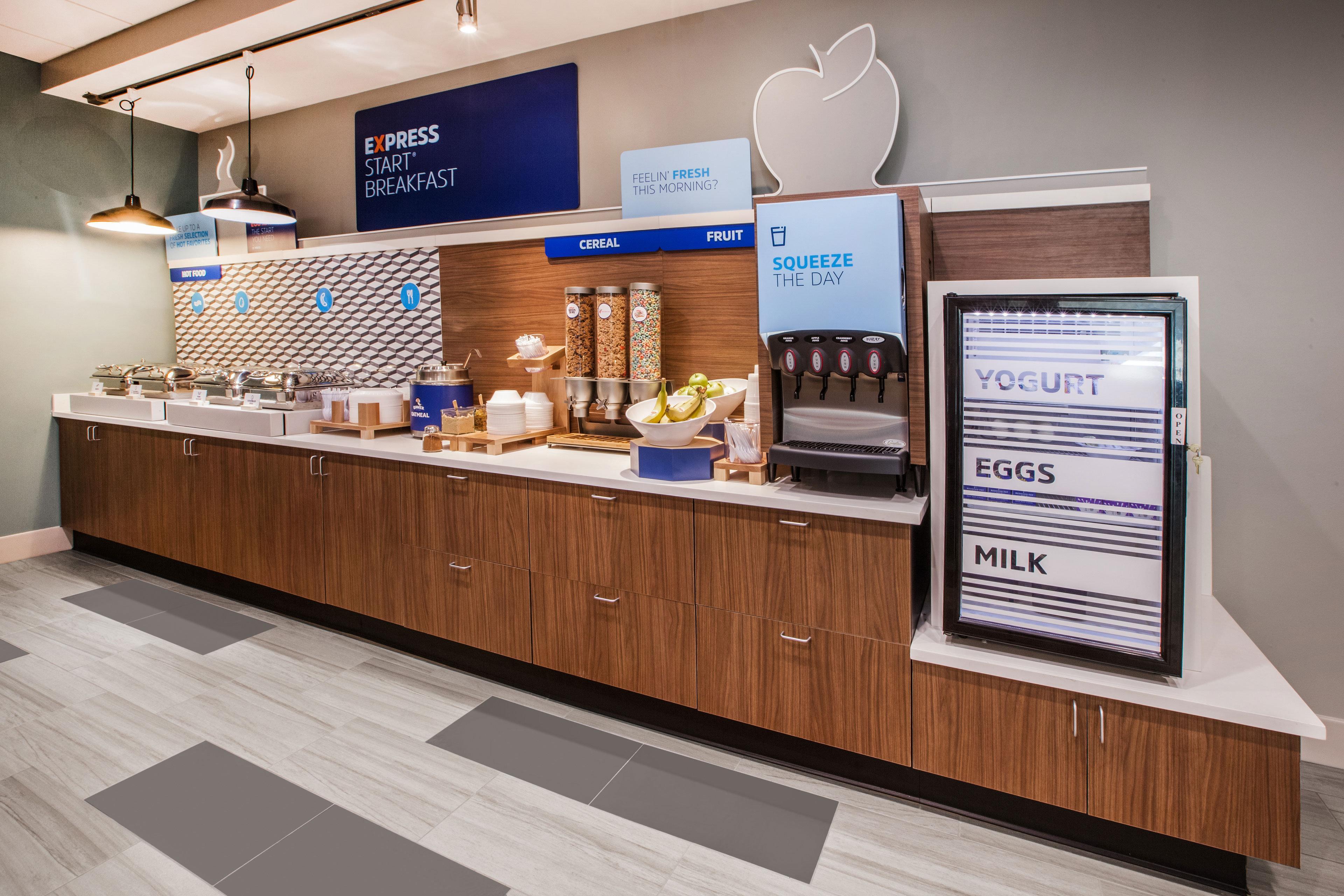 Holiday Inn Express & Suites - Boston South - Randolph By Ihg Extérieur photo
