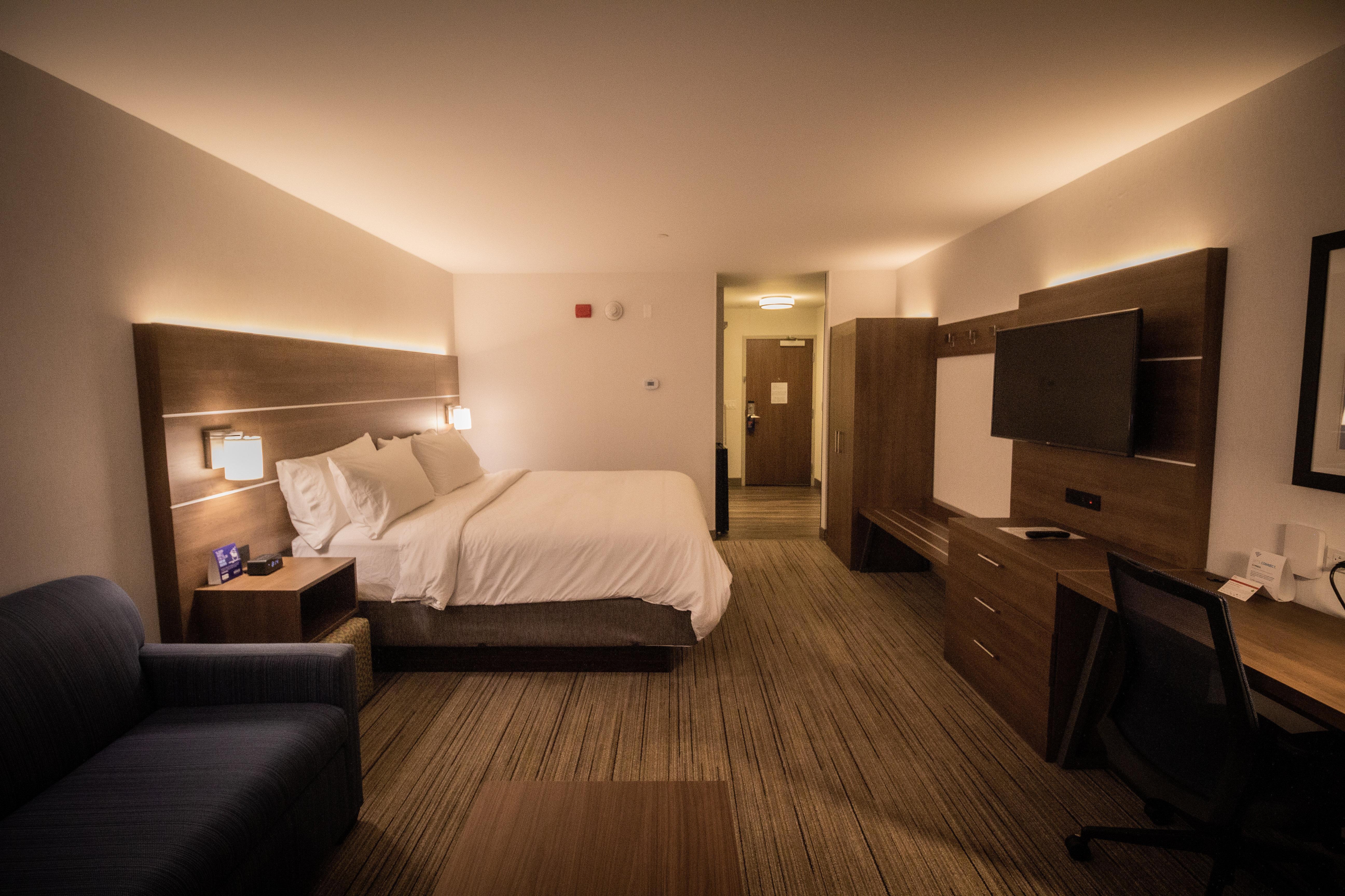 Holiday Inn Express & Suites - Boston South - Randolph By Ihg Extérieur photo